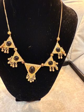 Collar Zara Triángulos Negro y Dorado