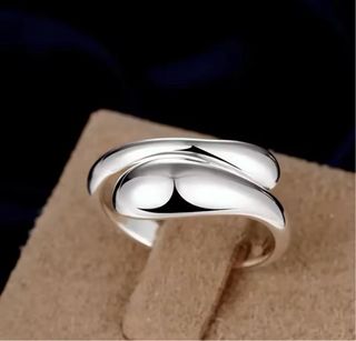 Anillo de Plata Diseño Moderno