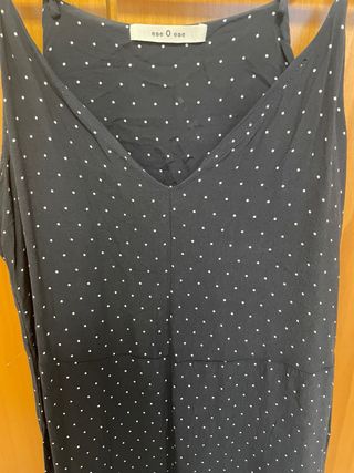 Vestido azul de tirantes con lunares