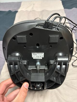 Volante Thrustmaster PS4 con pedali
