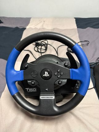 Volante Thrustmaster PS4 con pedali