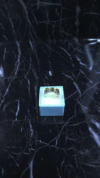 NEGOCIABLE Anillo Plata,Gemas Verdes y Diamantes