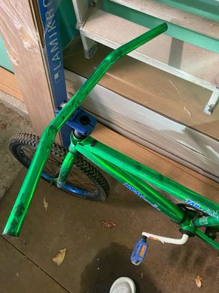 Bicicleta BMX Verde