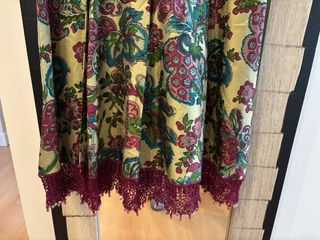 Vestido de fiesta floral; regalo chaqueta a juego 