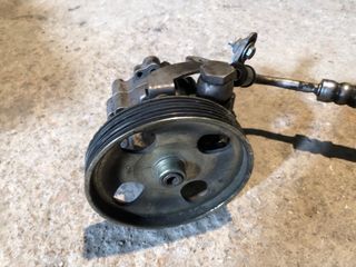 Bomba Dirección Citroen C4