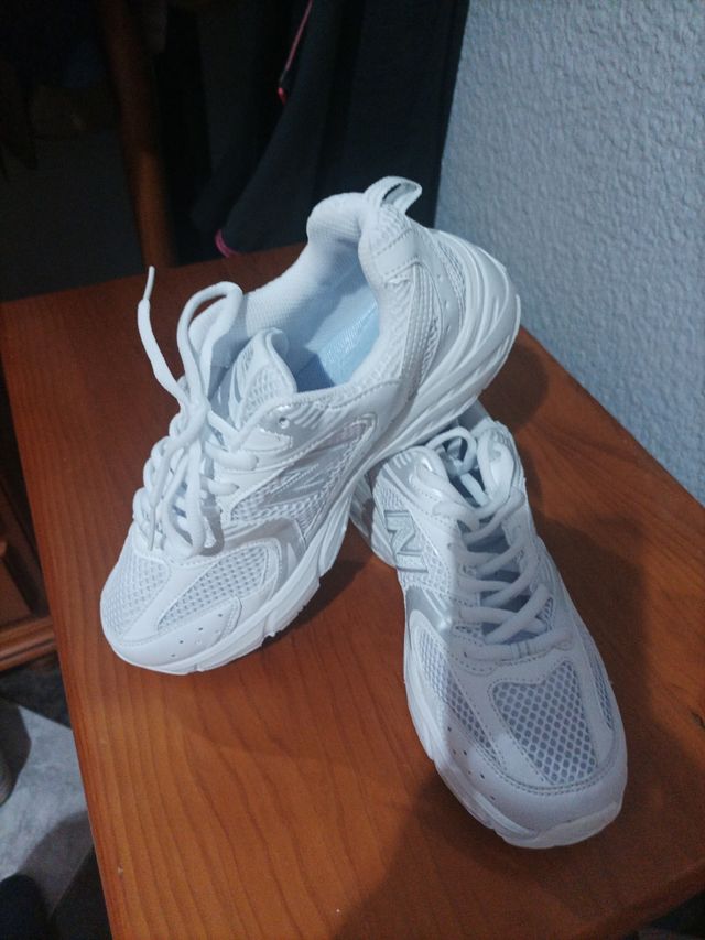 New Balance Mujer Plata/Blanco