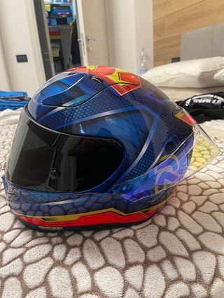 Casco HJC RPHA 11 Superman