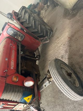 Tractor Massey Ferguson Rojo