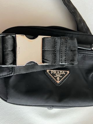 Riñonera de Re-Nylon y piel Saffiano