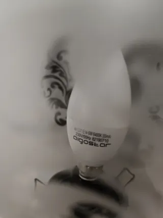 Aplique de pared. Funciona Con grabado de flores