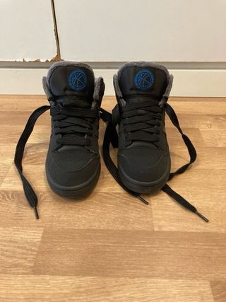 Zapatillas Adidas Negras y Azules