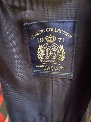 Chaqueta cuadro escoces Talla 42
Marca Valecuatro
