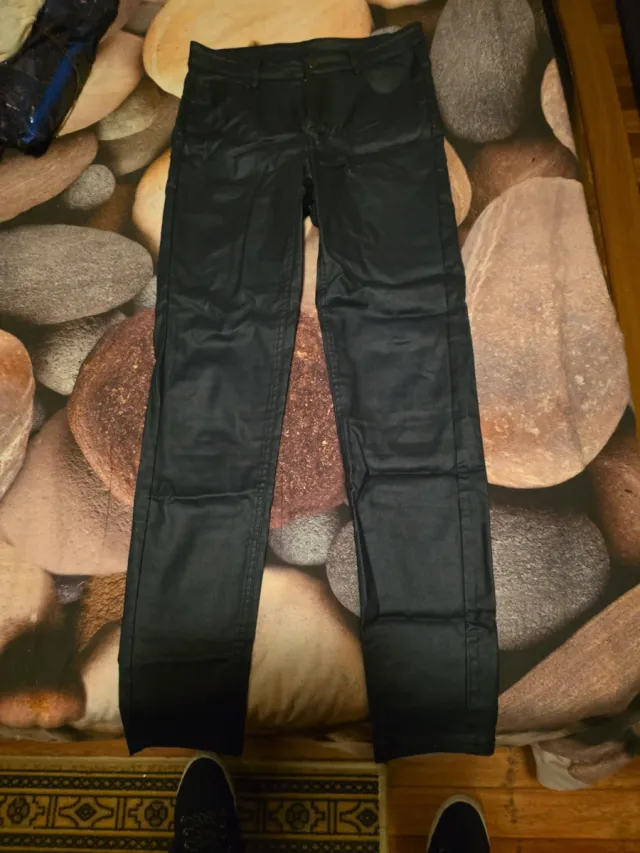 Pantaloni blu navy effetto pelle