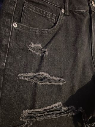 Pantalones vaqueros negros rotos Talla M