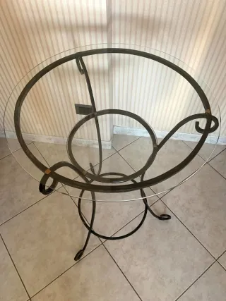 Tavolino tondo ferro battuto con piano in vetro