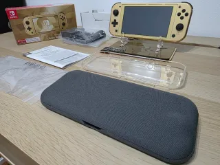 NINTENDO SWITCH Lite EDIZIONE HYRULE
