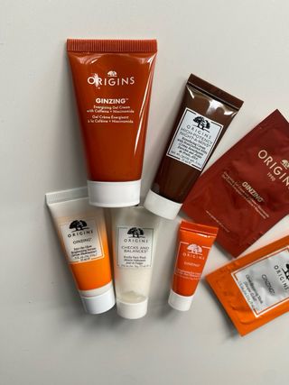 Pack cremas y mascarillas Origins con neceser