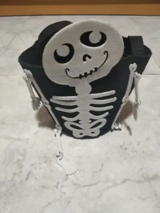 Bolsita negra esqueleto Halloween