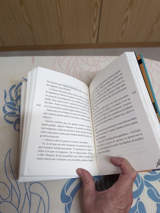 FAMILIA A LA FUGA 1. EN BUSCA Y CAPTURA