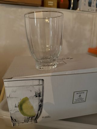 Vasos de vidrio transparentes