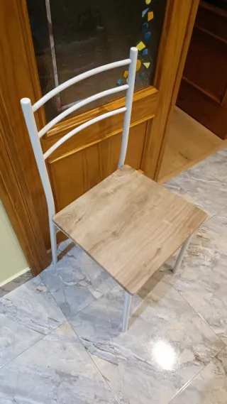 2 Sillas de cocina de metal