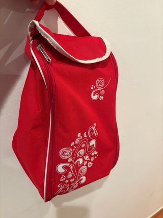 Neceser de viaje rojo flores blancas