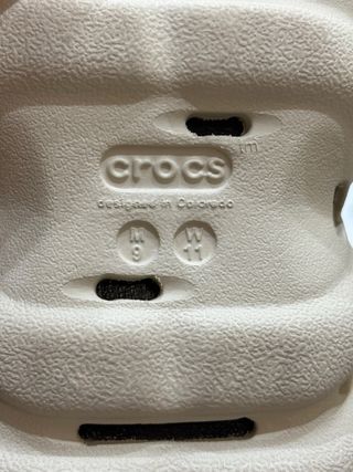 NUEVOS Crocs Echo Marbled Zuecos Unisex Beige