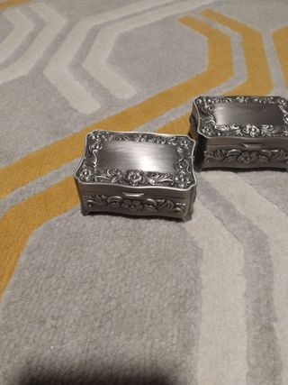 2 Cajas Joyero Metálicas Decoradas