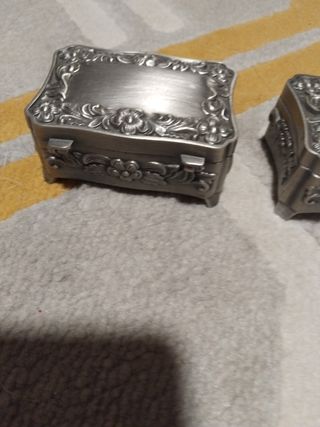 2 Cajas Joyero Metálicas Decoradas