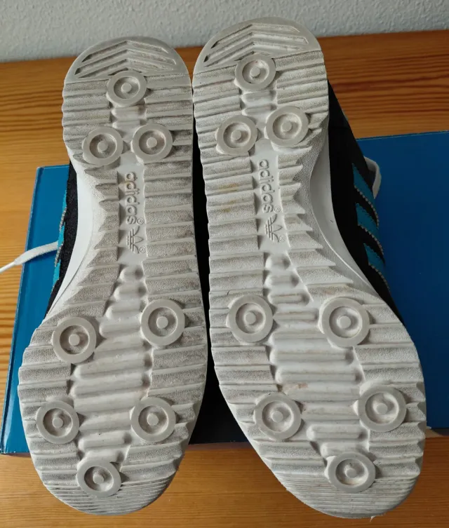 Adidas Zapatillas azul marino yTurquesa.