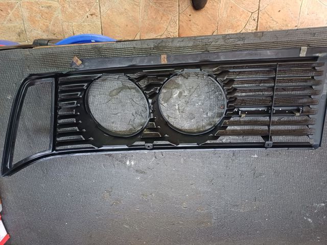 Rejillas Delanteras BMW E21 323i