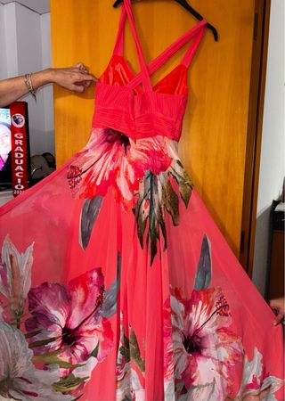 Vestido de fiesta floral nuevo