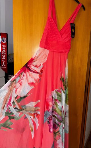 Vestido de fiesta floral nuevo