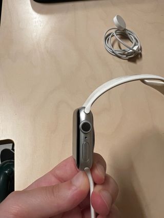 Apple Watch Series 5 40mm. Plata/Blanco.