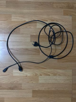PlayStation 4 Slim Negra