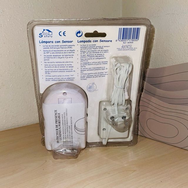 Lámpara con sensor de movimiento Clippi