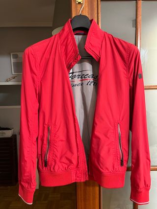 Cazadora roja Forecast