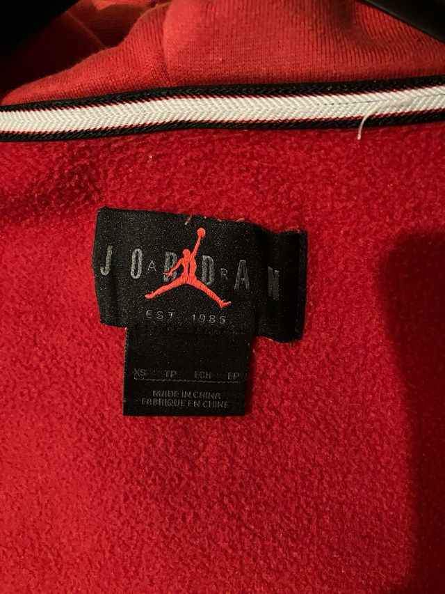 Felpa Jordan con cappuccio rossa