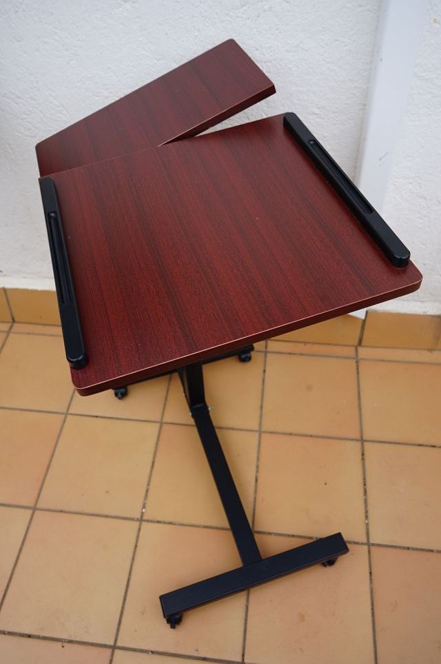 Mesa escritorio regulable en altura