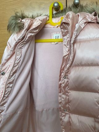Plumas GAP rosa con capucha TALL 11-12