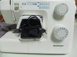 Máquina de coser eléctrica SilverCrest