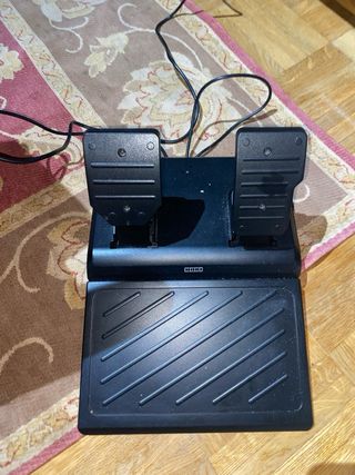 Volante Thrustmaster PS5/PS4 Casi Nuevo