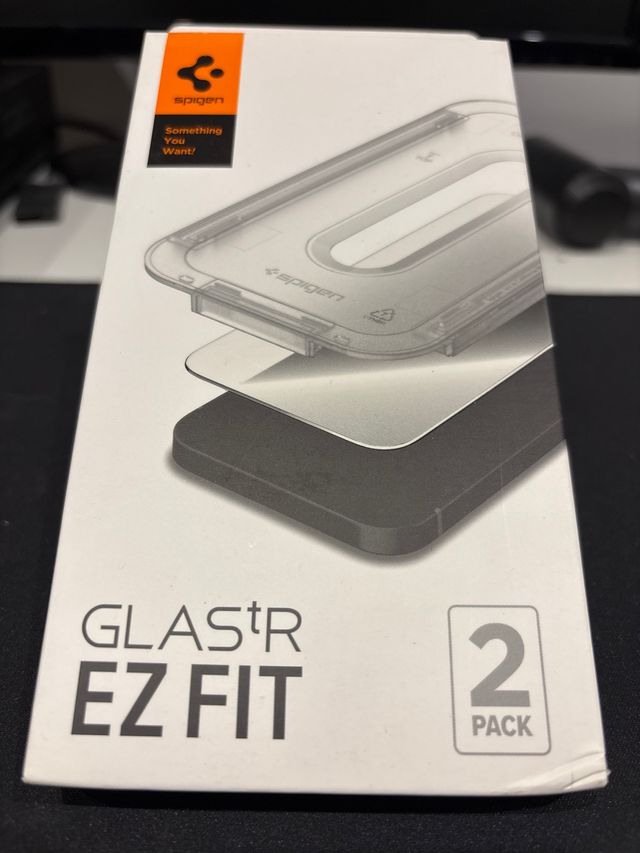 Kit 2 películas iPhone 13 Pro Spigen