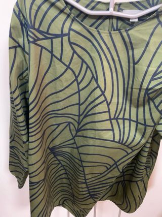 Blusa COS verde talla M