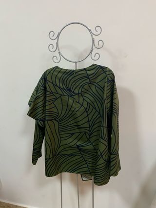 Blusa COS verde talla M