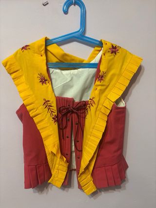 Vestido de huertana floral con volantes