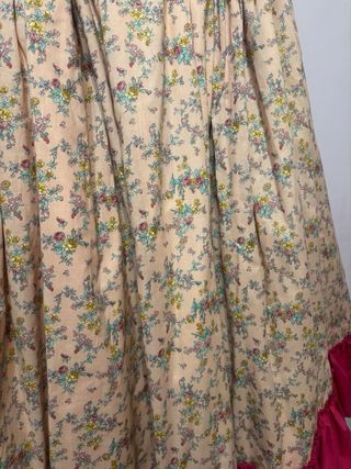 Vestido de huertana floral con volantes