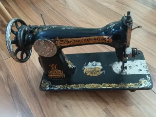Máquina de coser Singer antigua