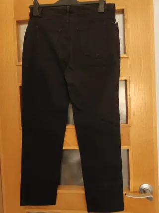 Pantalón negro