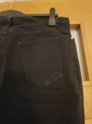 Pantalón negro